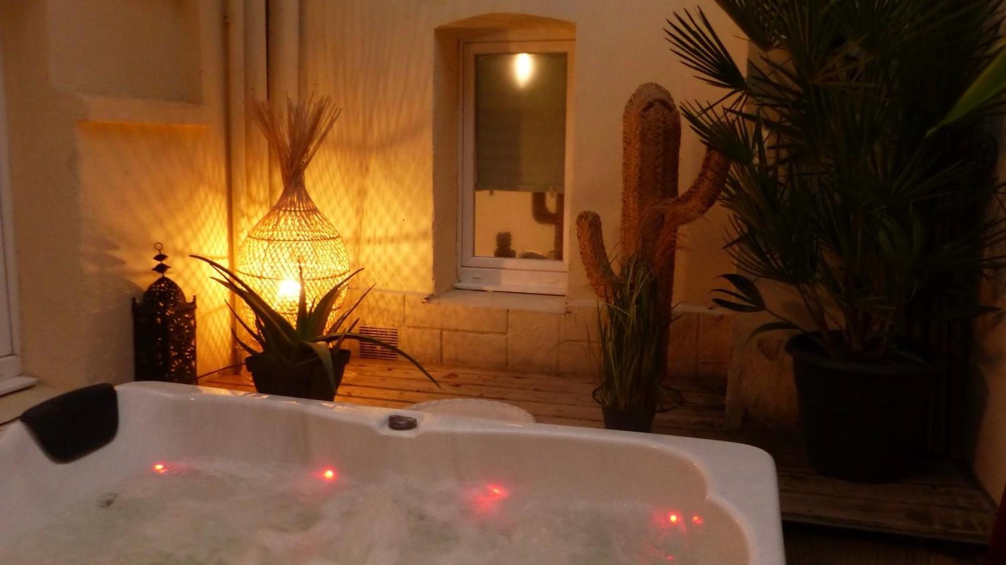 Cosyrouen Jacuzzi Parking Gratuit Lägenhet Exteriör bild